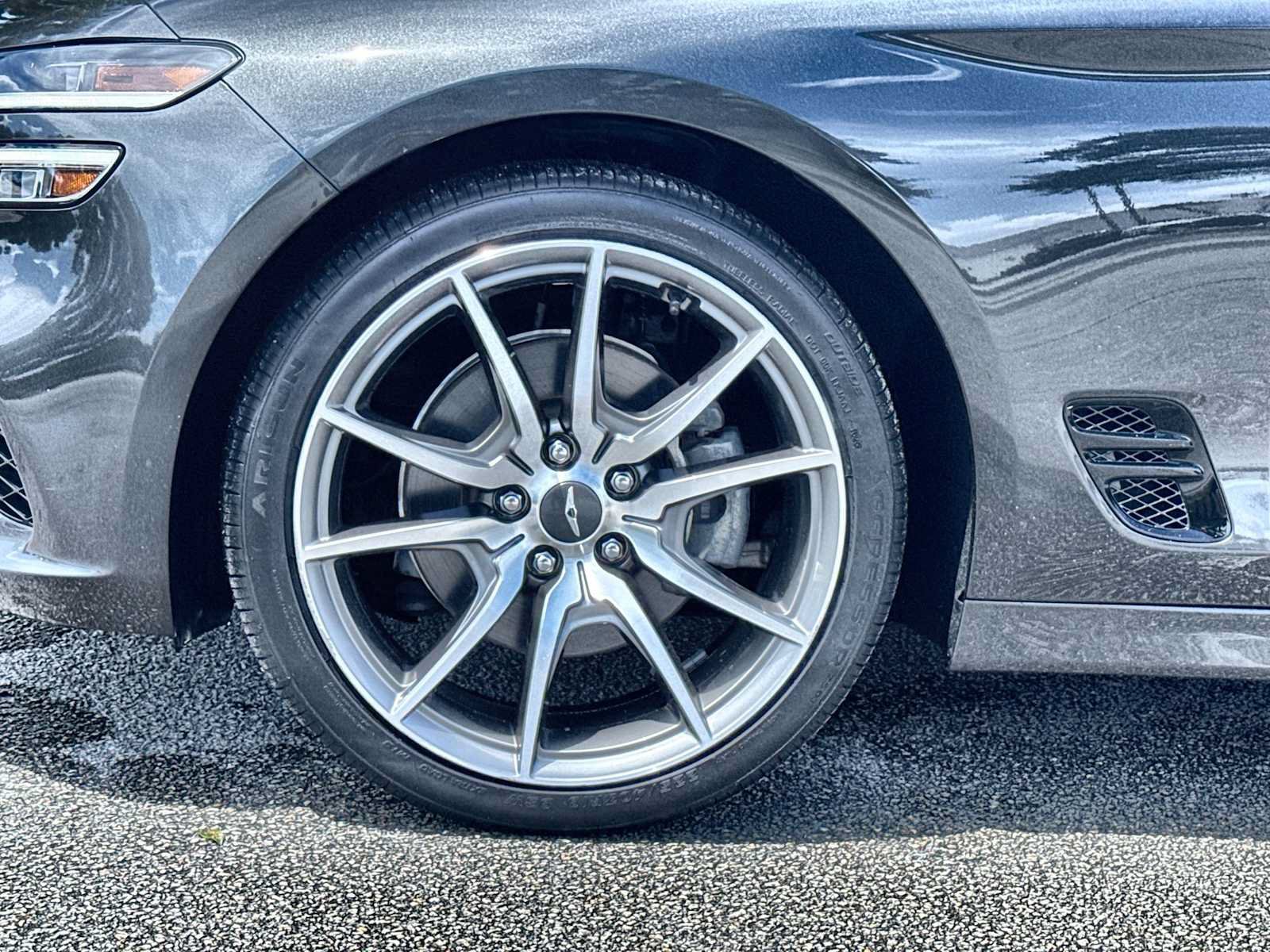 Used 2023 Genesis G70 2.0T RWD image 11