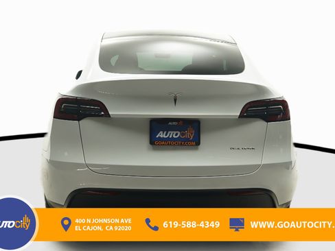 Used 2024 Tesla Model Y Long Range AWD/4WD image 12