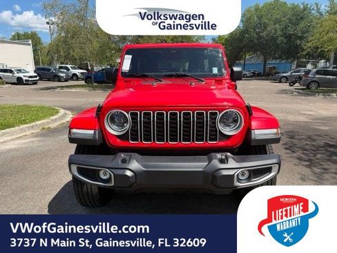 Used 2025 Jeep Wrangler Unlimited Sahara AWD/4WD image 2