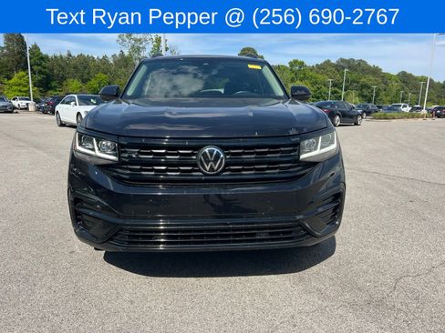 Used 2023 Volkswagen Atlas SEL R-Line AWD/4WD image 2