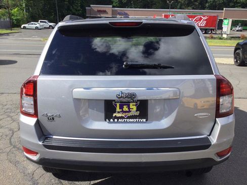 Used 2016 Jeep Compass Latitude image 6