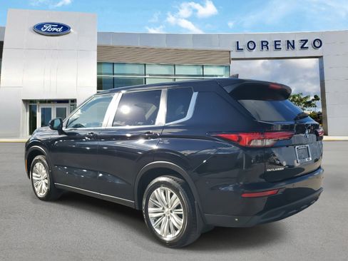 Used 2024 Mitsubishi Outlander ES image 7