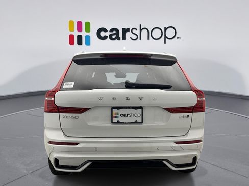 Used 2024 Volvo XC60 B5 Core w/ Climate Package AWD/4WD image 4