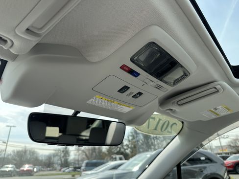 Used 2017 Subaru Forester 2.5i Premium image 26