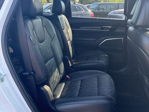 Used 2023 Kia Telluride SX X-Line AWD/4WD image 8