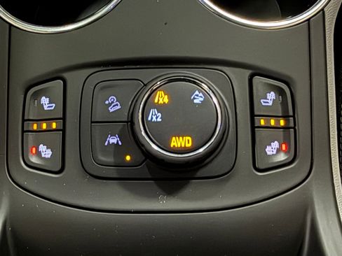 Used 2023 GMC Terrain SLT image 22