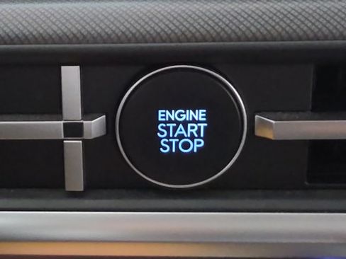 Certified 2024 Hyundai Santa Fe XRT AWD/4WD image 23