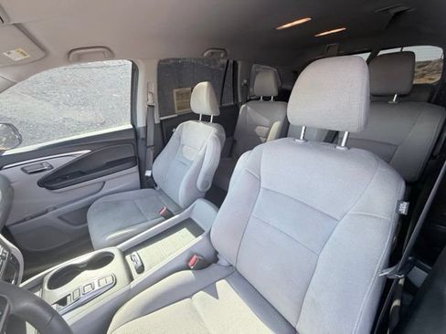 Used 2021 Honda Pilot EX image 25