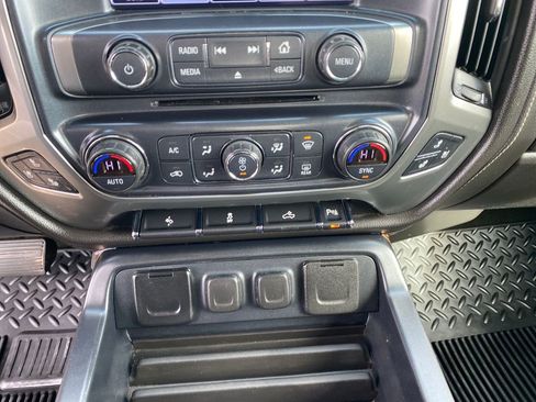 Used 2018 Chevrolet Silverado 1500 LTZ w/ Sport Package image 38