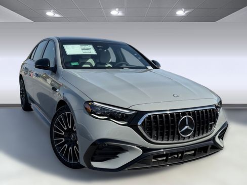 New 2026 Mercedes-Benz E 53 AMG e 4MATIC Sedan image 5