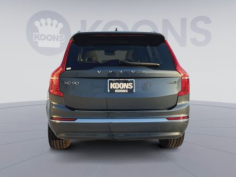 Certified 2024 Volvo XC90 B6 Ultimate w/ Protection Package Premier image 5