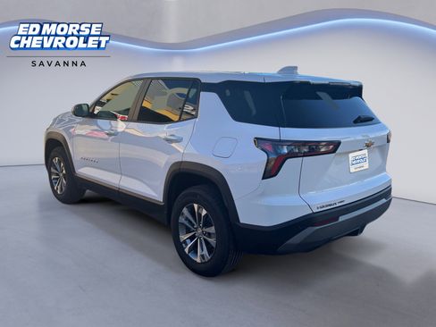 Used 2025 Chevrolet Equinox LT image 3