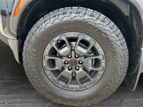 Used 2022 Nissan Frontier Pro-X w/ Pro-X Premium Package RWD image 9