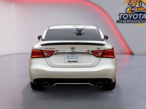 Used 2017 Nissan Maxima SR w/ Midnight Edition image 6