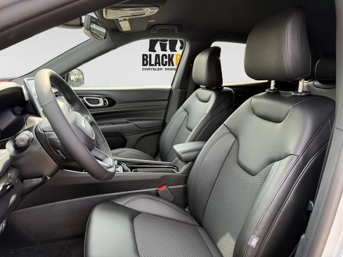 New 2026 Jeep Compass Latitude AWD/4WD image 19