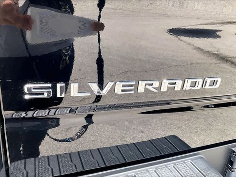 Used 2023 Chevrolet Silverado 1500 LTZ w/ Technology Package AWD/4WD image 29