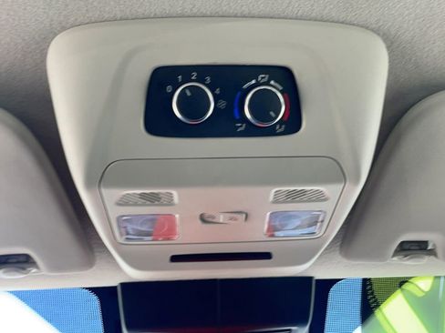 Used 2021 Ford Transit 350 XLT RWD image 18