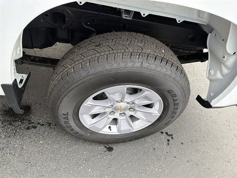 New 2026 Chevrolet Silverado 1500 LT image 38