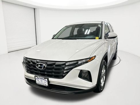 Certified 2024 Hyundai Tucson SE image 2