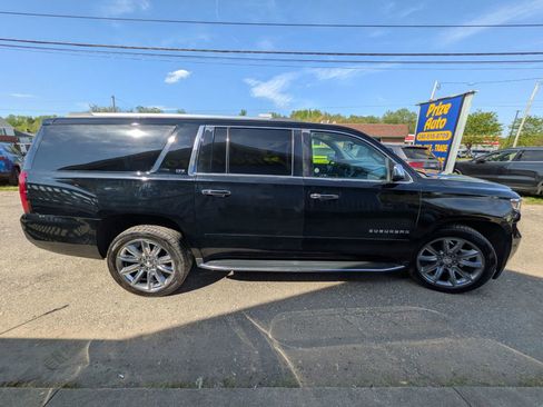 Used 2016 Chevrolet Suburban LTZ image 4