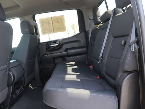 Used 2022 Chevrolet Silverado 1500 LT w/ Convenience Package II image 15