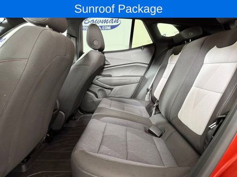 Used 2024 Chevrolet Trax RS w/ Sunroof Package FWD image 14