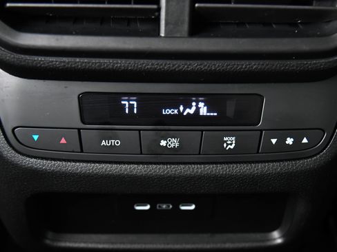 Used 2024 Honda Pilot EX-L image 42