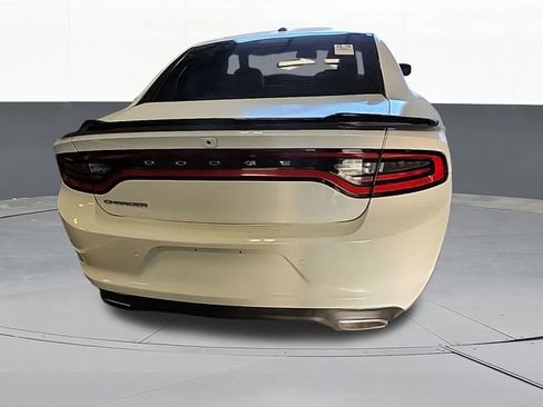 Used 2020 Dodge Charger SXT image 5