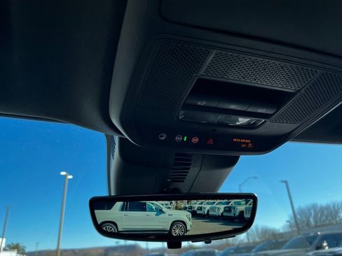 Used 2024 GMC Acadia AT4 w/ Super Cruise Package image 21