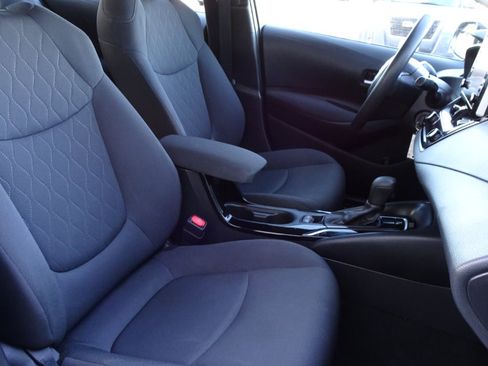 Used 2021 Toyota Corolla LE image 14
