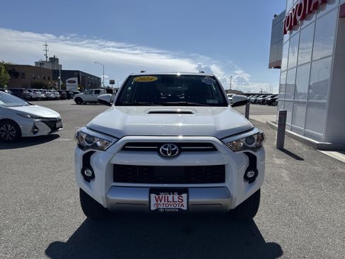 Used 2024 Toyota 4Runner TRD Off-Road image 5