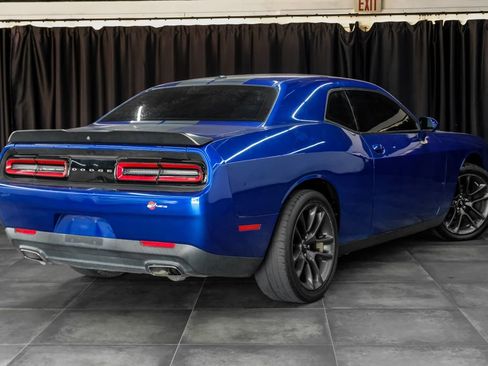 Used 2019 Dodge Challenger SXT w/ Blacktop Package RWD image 10