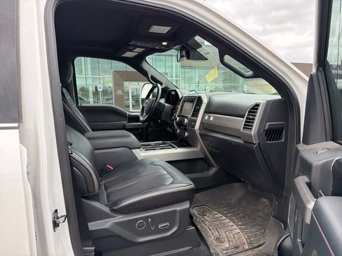 Used 2019 Ford F250 Platinum w/ Platinum Ultimate Package image 19