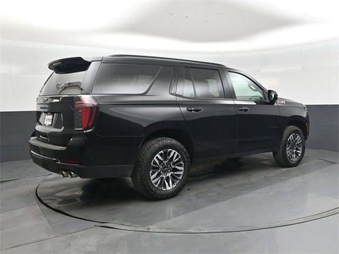 Used 2025 Chevrolet Tahoe Z71 image 3