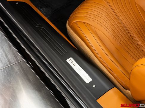 Used 2019 Aston Martin DB11 Volante RWD image 42