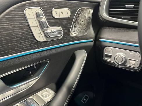 Certified 2023 Mercedes-Benz GLS 580 4MATIC image 15