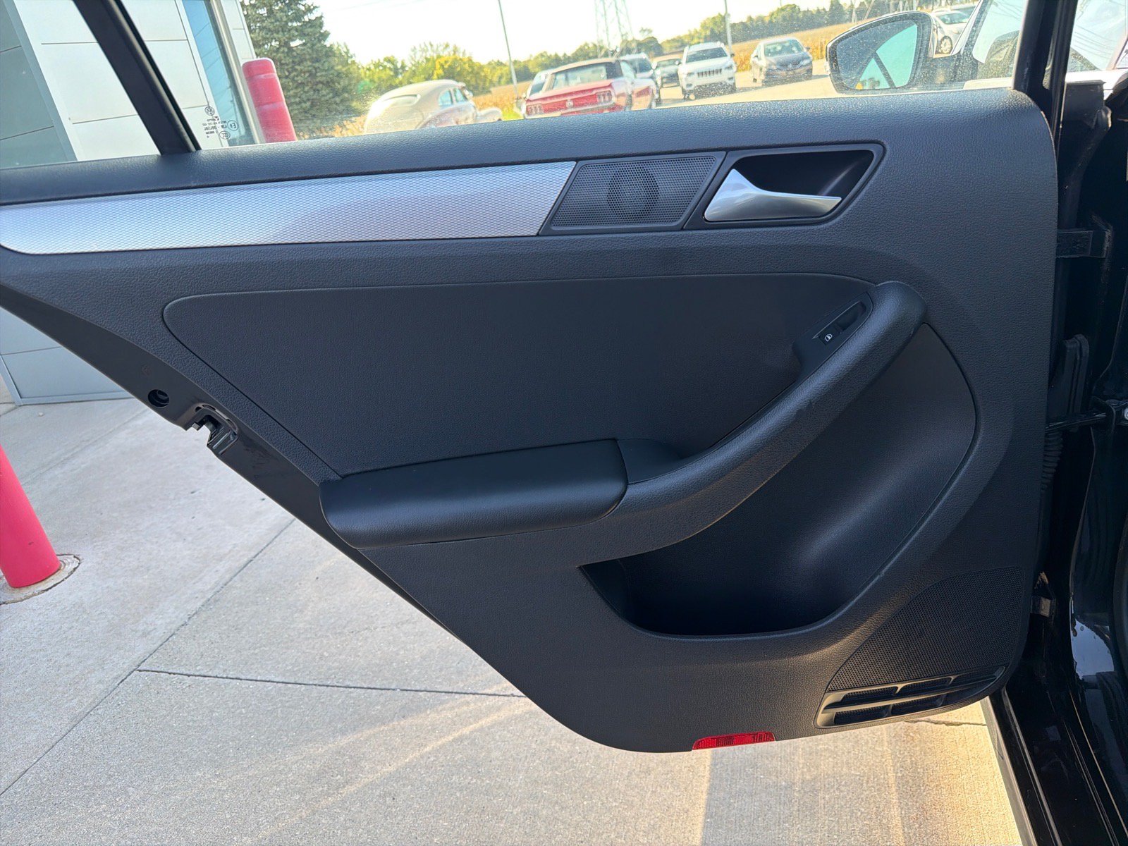 Used 2017 Volkswagen Jetta SE FWD image 19
