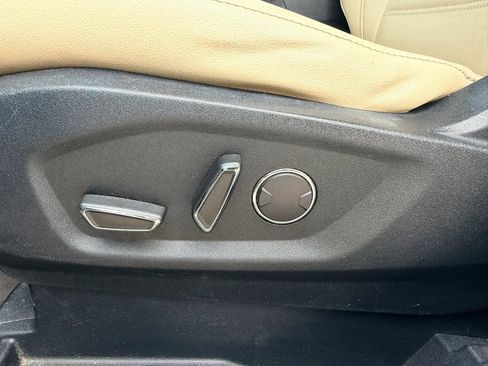 Used 2017 Ford Edge SEL w/ Equipment Group 201A AWD/4WD image 13