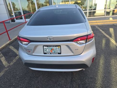 Used 2021 Toyota Corolla LE FWD image 5