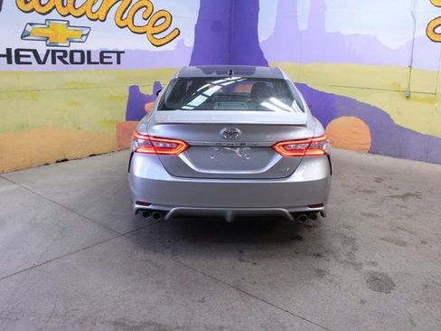 Used 2018 Toyota Camry XSE image 6