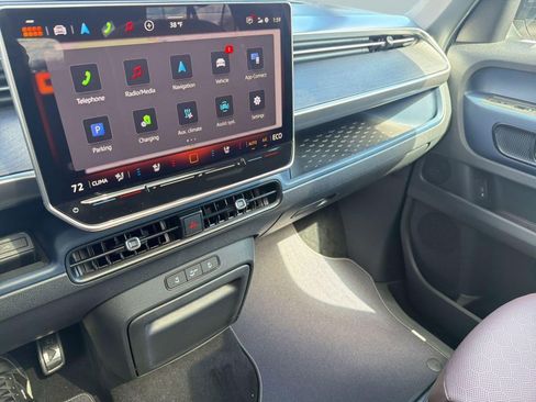 New 2025 Volkswagen ID. Buzz Pro S Plus image 24