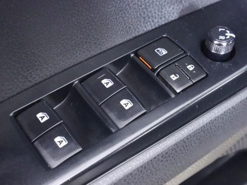 Used 2019 Toyota Camry LE FWD image 25