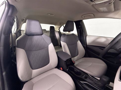 Certified 2021 Toyota Corolla LE image 31