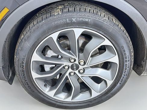 Used 2022 Lincoln Nautilus Reserve AWD/4WD image 19