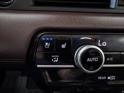 Used 2025 Honda Pilot Elite image 24
