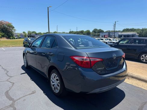 Used 2018 Toyota Corolla LE FWD image 5