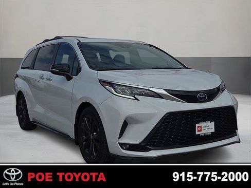 Certified 2023 Toyota Sienna XSE FWD image 1