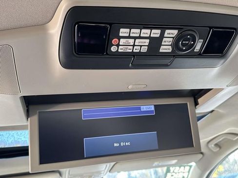 Used 2014 Honda Odyssey Touring Elite image 18