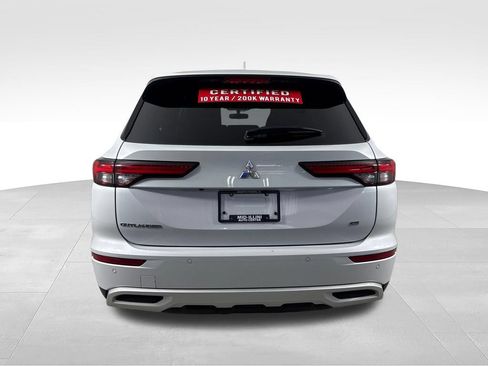 Used 2024 Mitsubishi Outlander SE FWD image 6