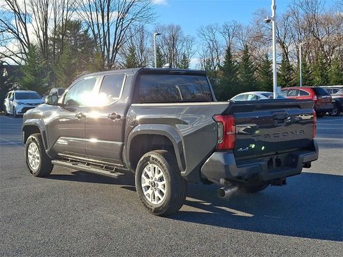 New 2026 Toyota Tacoma SR5 image 7